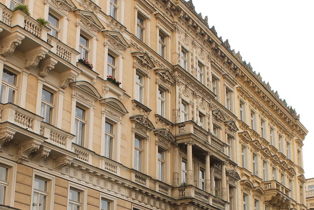 Royal Prague Apartment Celakovskeho Sady Exterior foto